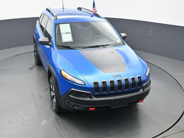 Photo of 2017 Hydro Blue Pearlcoat Jeep Cherokee