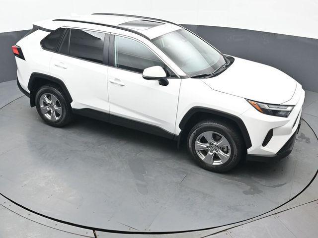 Photo of 2023 Ice Cap Toyota RAV4