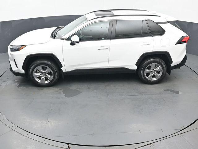 Photo of 2023 Ice Cap Toyota RAV4