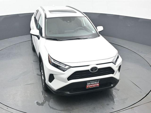 Photo of 2023 Ice Cap Toyota RAV4