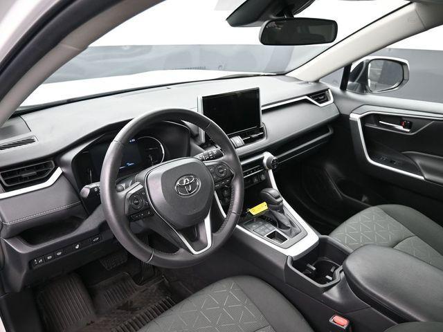 Photo of 2023 Ice Cap Toyota RAV4