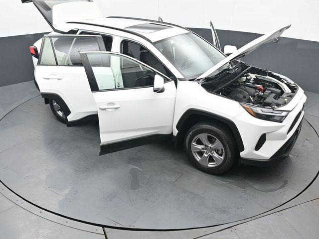 Photo of 2023 Ice Cap Toyota RAV4