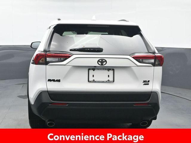 Photo of 2023 Ice Cap Toyota RAV4
