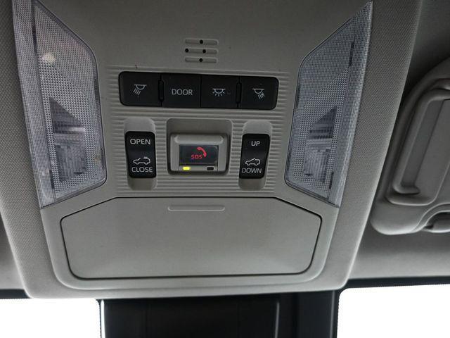 Photo of 2023 Ice Cap Toyota RAV4