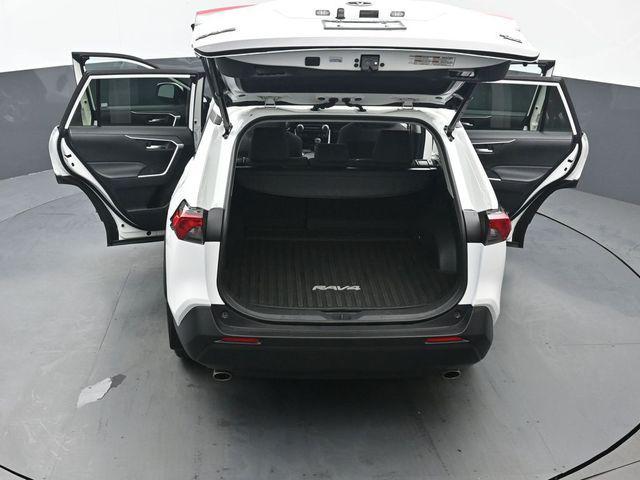 Photo of 2023 Ice Cap Toyota RAV4