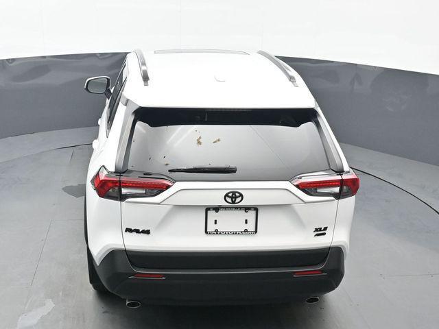 Photo of 2023 Ice Cap Toyota RAV4