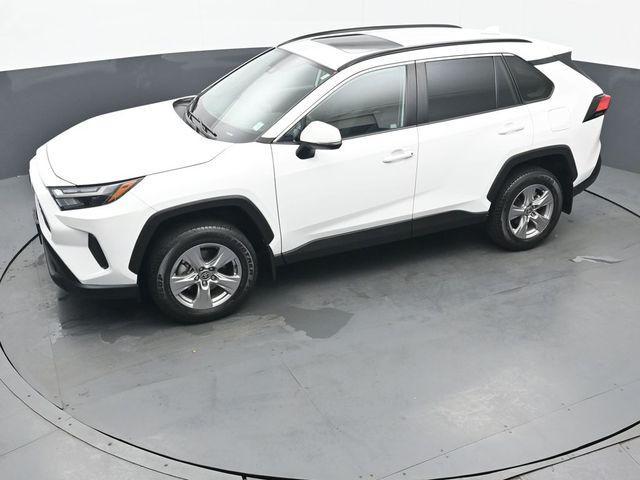 Photo of 2023 Ice Cap Toyota RAV4