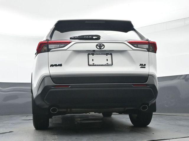 Photo of 2023 Ice Cap Toyota RAV4