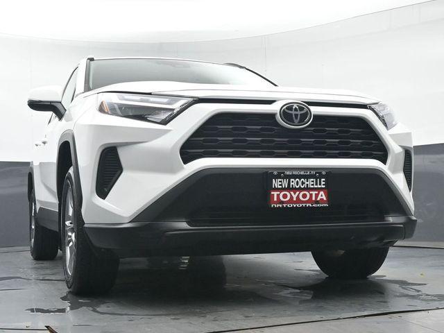 Photo of 2023 Ice Cap Toyota RAV4