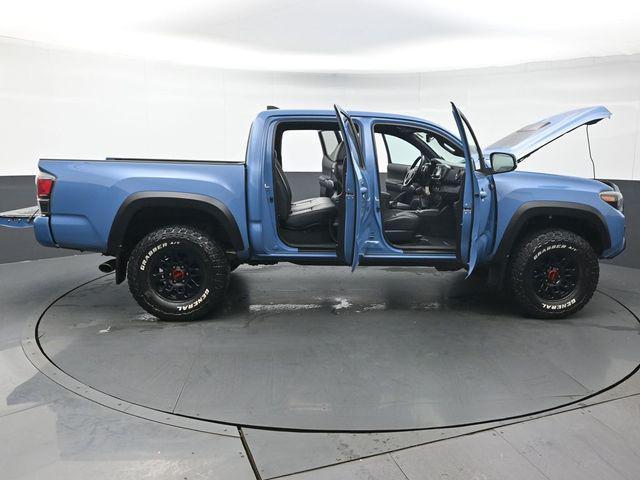 Photo of 2018 Cavalry Blue Toyota Tacoma