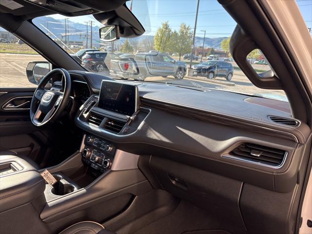 Photo of 2023 Summit White GMC Yukon XL