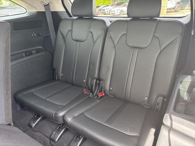 Photo of 2024 Ebony Black Kia Sorento