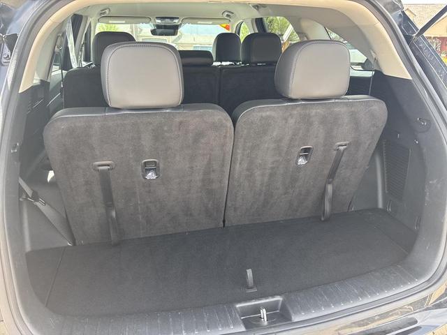 Photo of 2024 Ebony Black Kia Sorento
