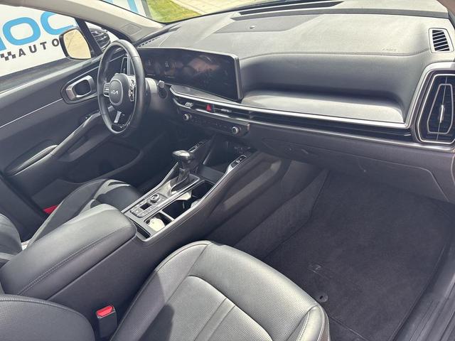 Photo of 2024 Ebony Black Kia Sorento