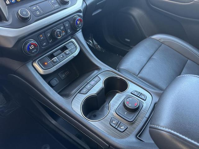 Photo of 2023 Summit White GMC Acadia