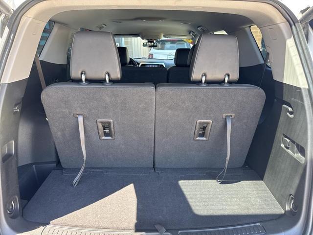 Photo of 2023 Summit White GMC Acadia