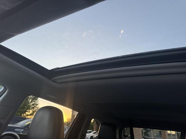 Photo of 2016 Silver Sky Metallic Toyota Highlander