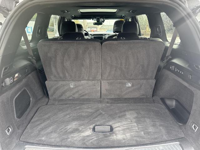 Photo of 2021 Bright White Clearcoat Jeep Grand Cherokee L