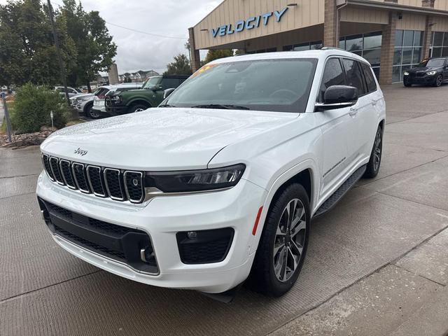 Photo of 2021 Bright White Clearcoat Jeep Grand Cherokee L