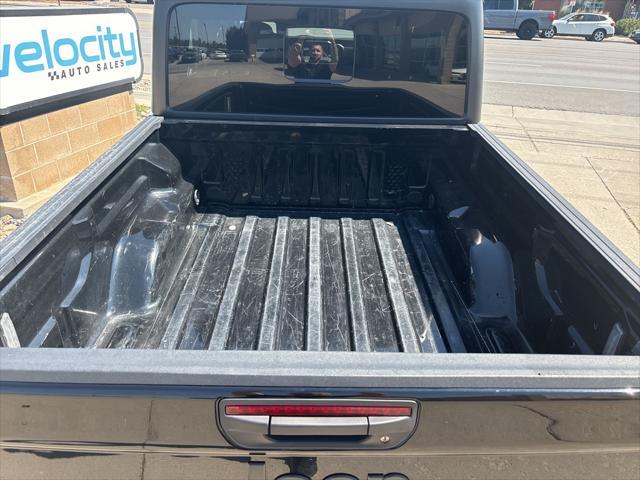 Photo of 2023 Black Clearcoat Jeep Gladiator