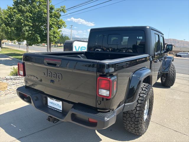 Photo of 2023 Black Clearcoat Jeep Gladiator
