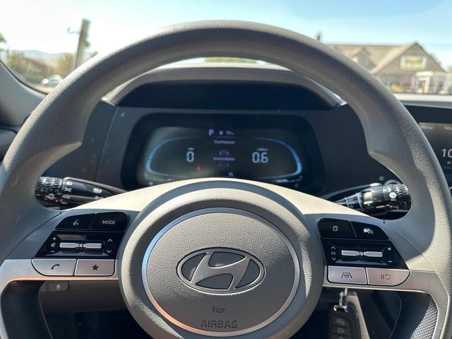 Photo of 2024 Ecotronic Gray Hyundai ELANTRA