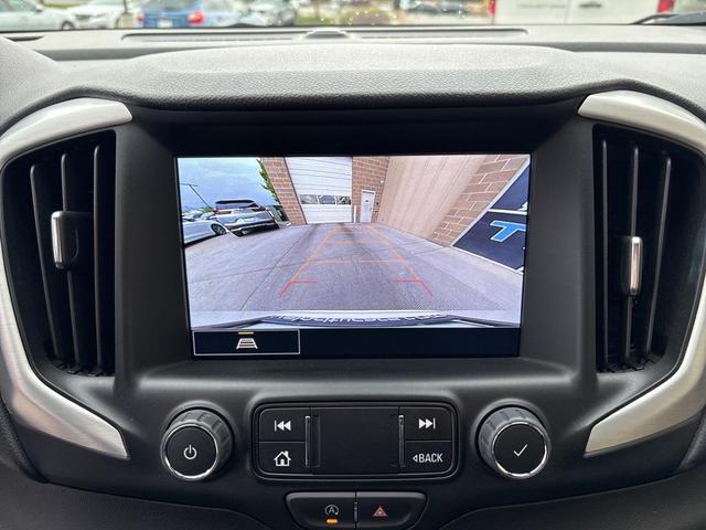 Photo of 2024 Summit White GMC Terrain