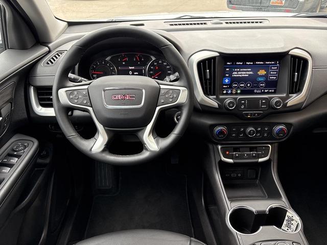 Photo of 2024 Summit White GMC Terrain