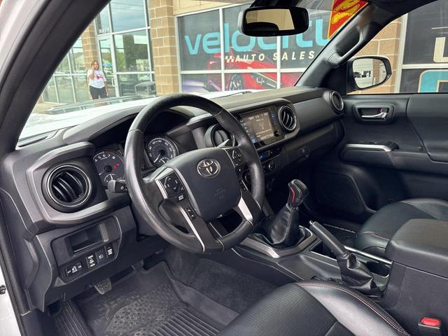 Photo of 2019 Super White Toyota Tacoma