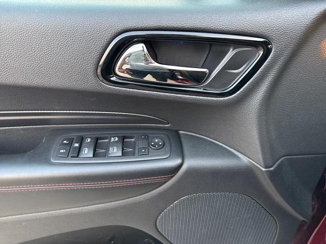 Photo of 2023 Octane Red Pearlcoat Dodge Durango