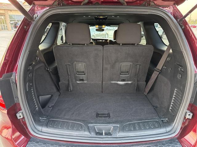 Photo of 2023 Octane Red Pearlcoat Dodge Durango