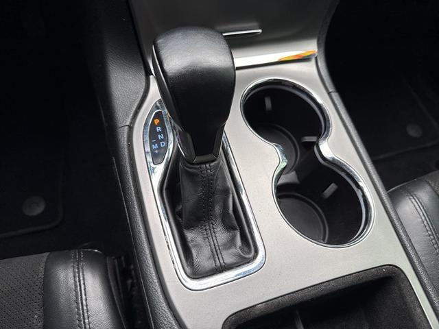 Photo of 2021 Bright White Clearcoat Jeep Grand Cherokee