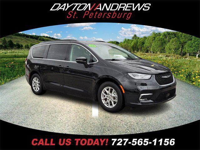 Photo of 2022 Brilliant Black Crystal Pearlcoat Chrysler Pacifica