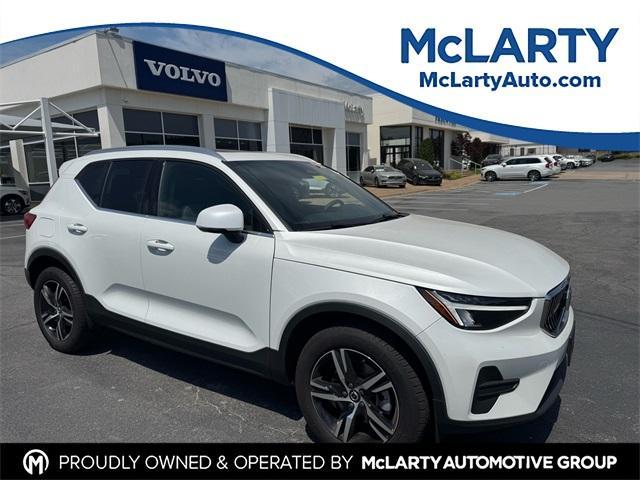2025 Volvo XC40
