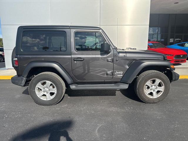 Photo of 2020 Granite Crystal Metallic Clearcoat Jeep Wrangler