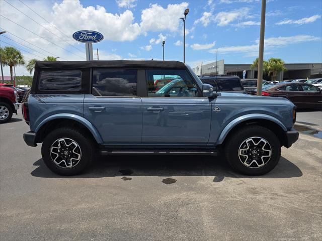 Photo of 2023 Azure Gray Metallic Tri-Coat Ford Bronco