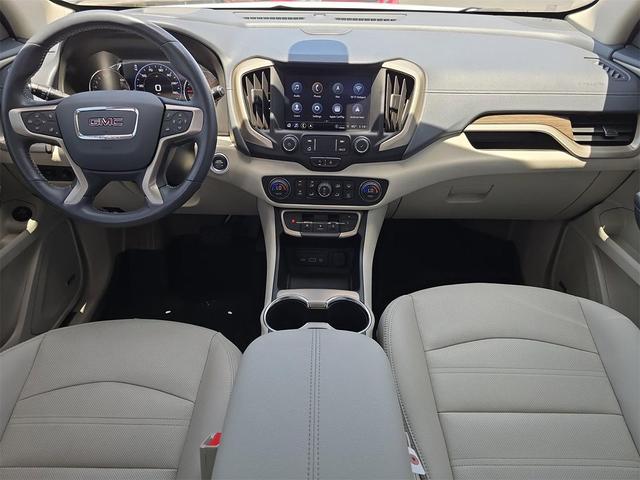 Photo of 2022 Summit White GMC Terrain