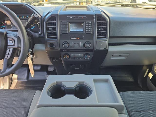Photo of 2015 Oxford White Ford F-150