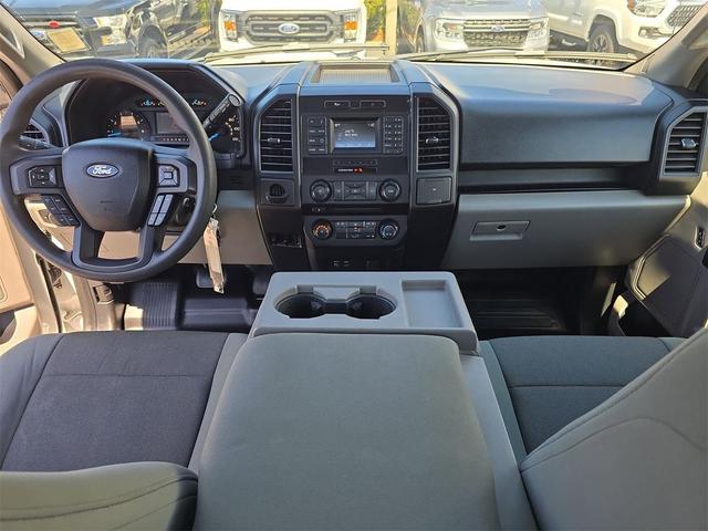 Photo of 2015 Oxford White Ford F-150