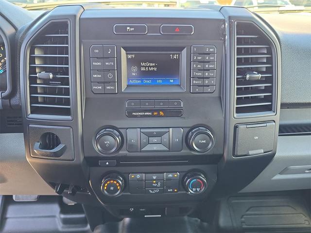 Photo of 2015 Oxford White Ford F-150