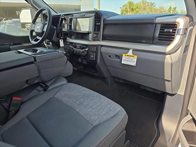 Photo of 2025 Oxford White Ford F-250