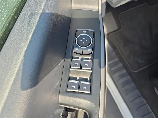 Photo of 2025 Oxford White Ford F-250