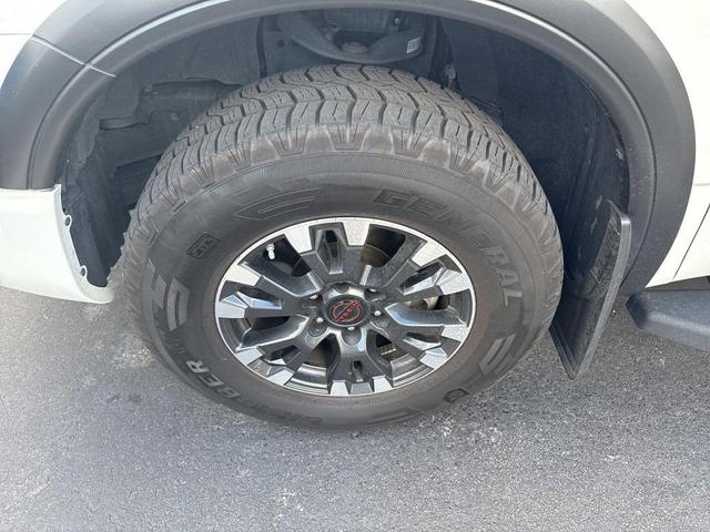 Photo of 2024 Glacier White Nissan Titan