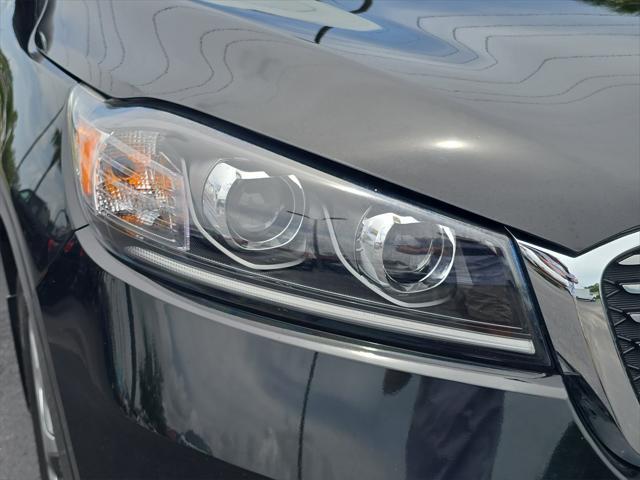 Photo of 2020 Ebony Black Kia Sorento