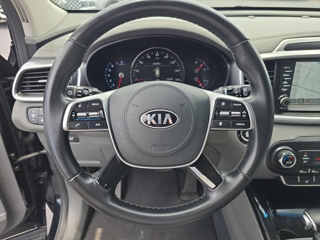 Photo of 2020 Ebony Black Kia Sorento