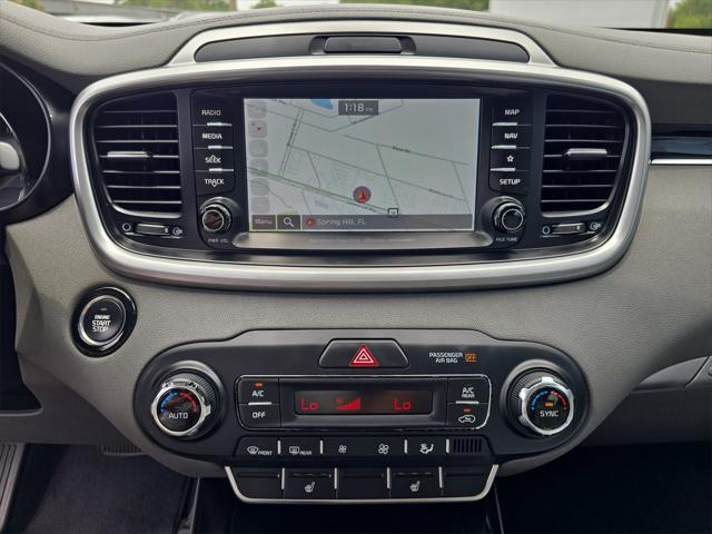 Photo of 2020 Ebony Black Kia Sorento