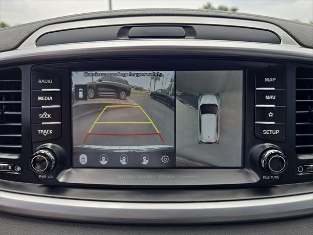 Photo of 2020 Ebony Black Kia Sorento