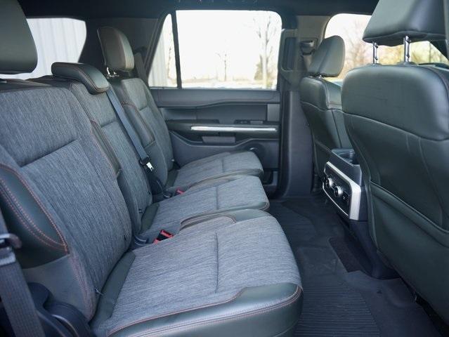 Photo of 2023 Stone Blue Metallic Ford Expedition