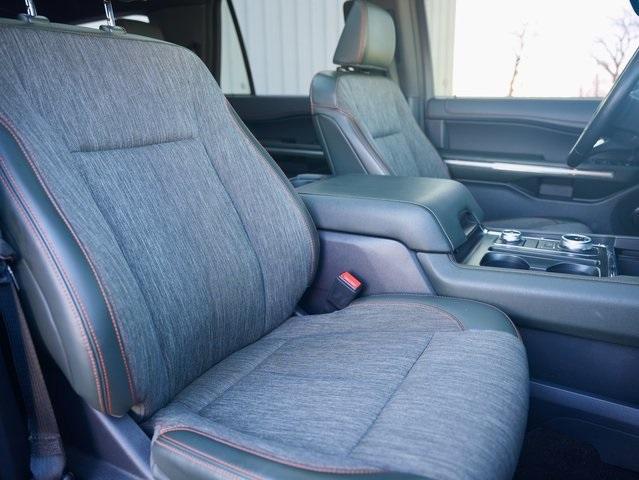 Photo of 2023 Stone Blue Metallic Ford Expedition