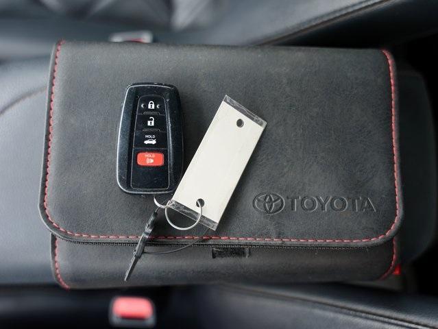 Photo of 2018 Blue Crush Metallic Toyota Camry Hybrid